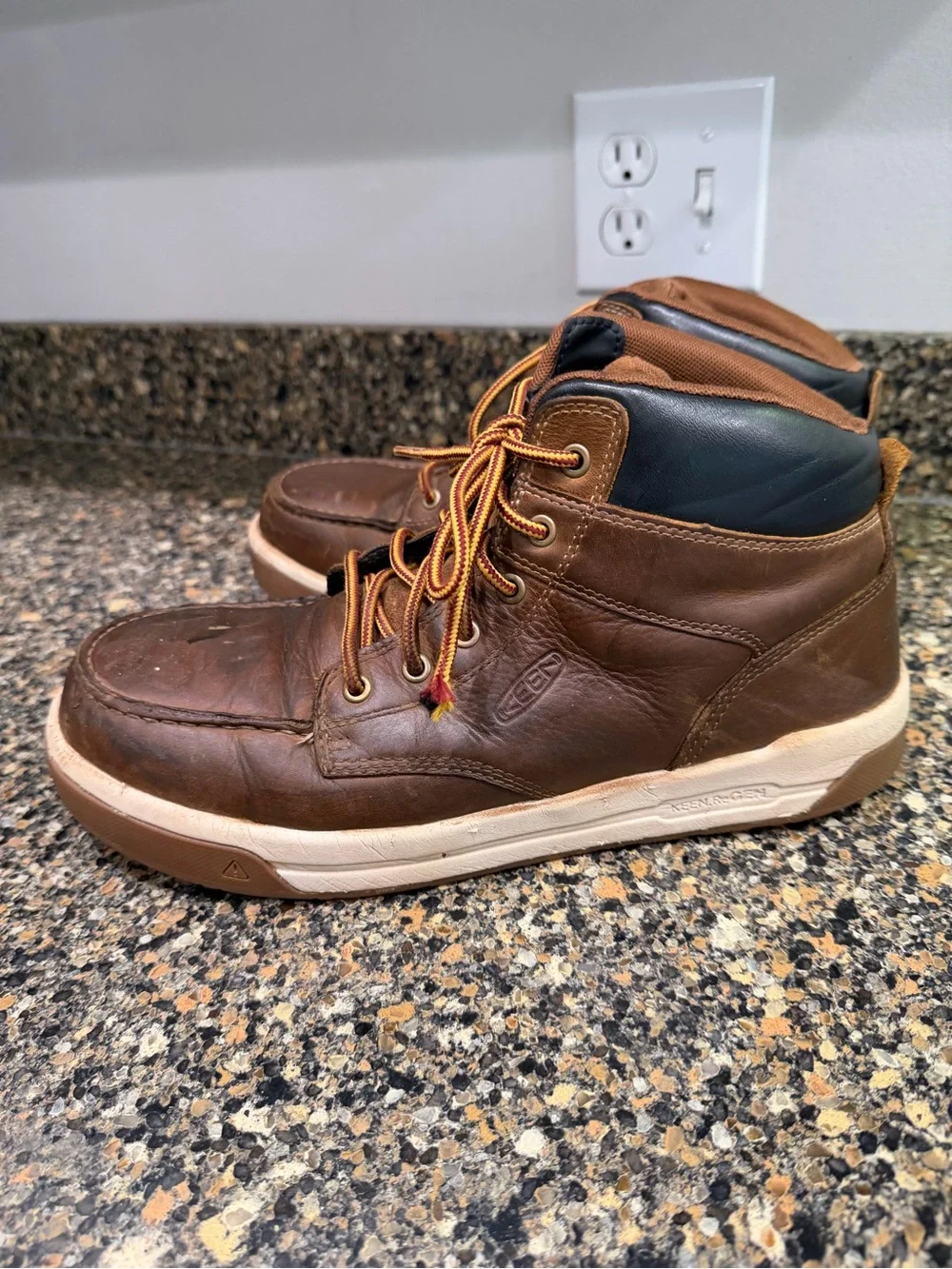 KEEN Men's Brown Leather Lace-Up work Boots 10EE